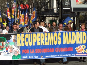 José Bellanco encabezando una manifestación de DN.